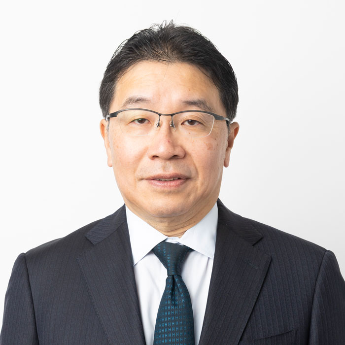 執行役員 企業情報部担当 管理部担当 穴繁 祐二