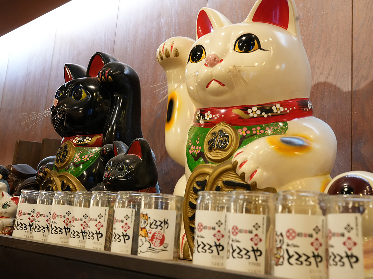 「和ごはん とろろや 佐鳴台本店」こだわりの店内の様子