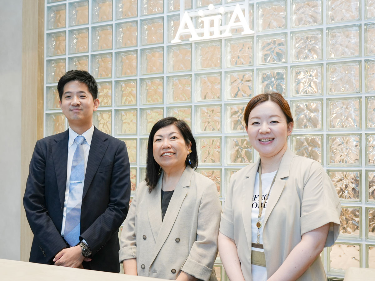 左から ストライクの吉村、石澤氏、李氏