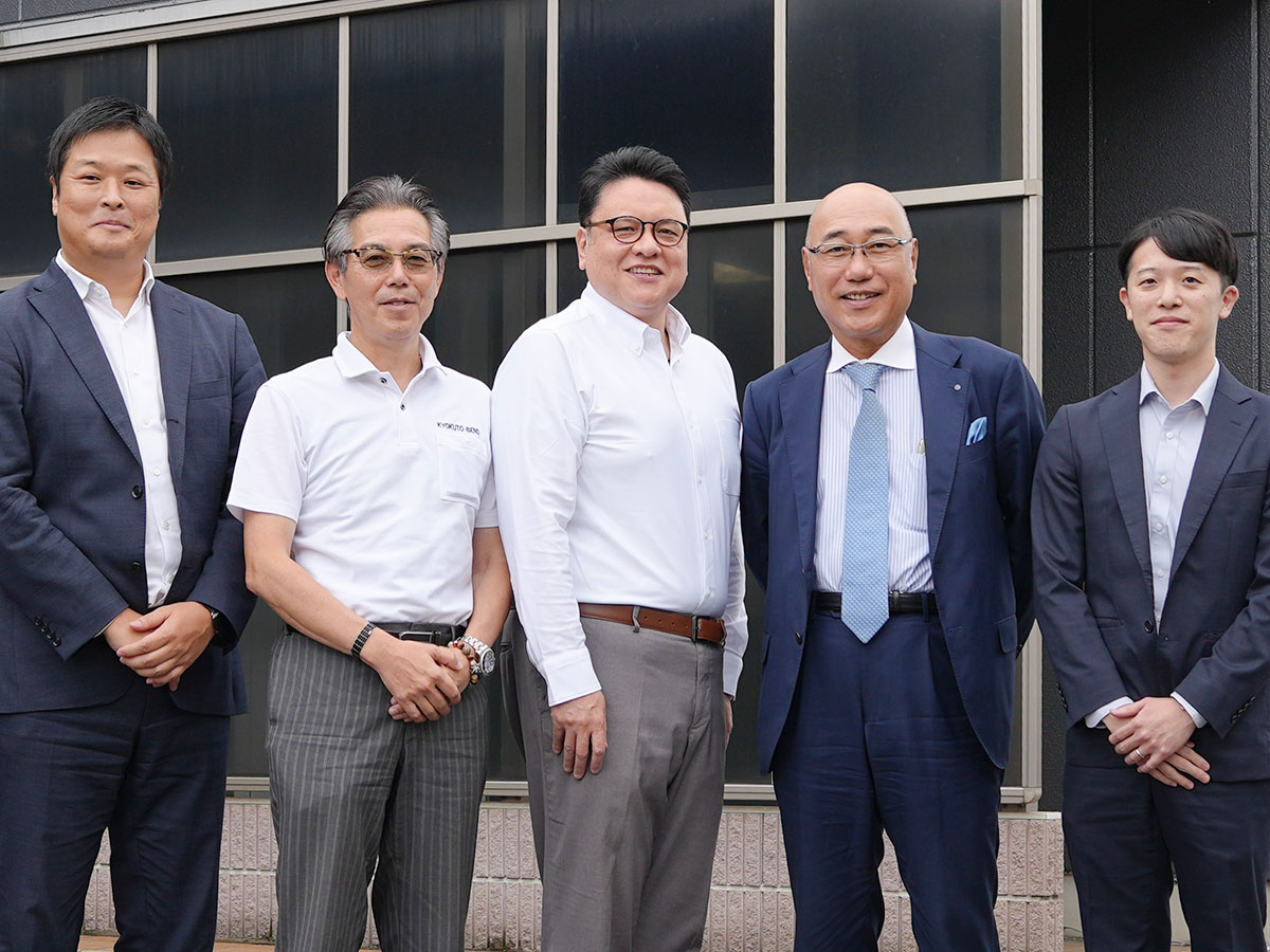 ストライクの小牧、豊田氏、濵野氏、塙氏、ストライクの青木