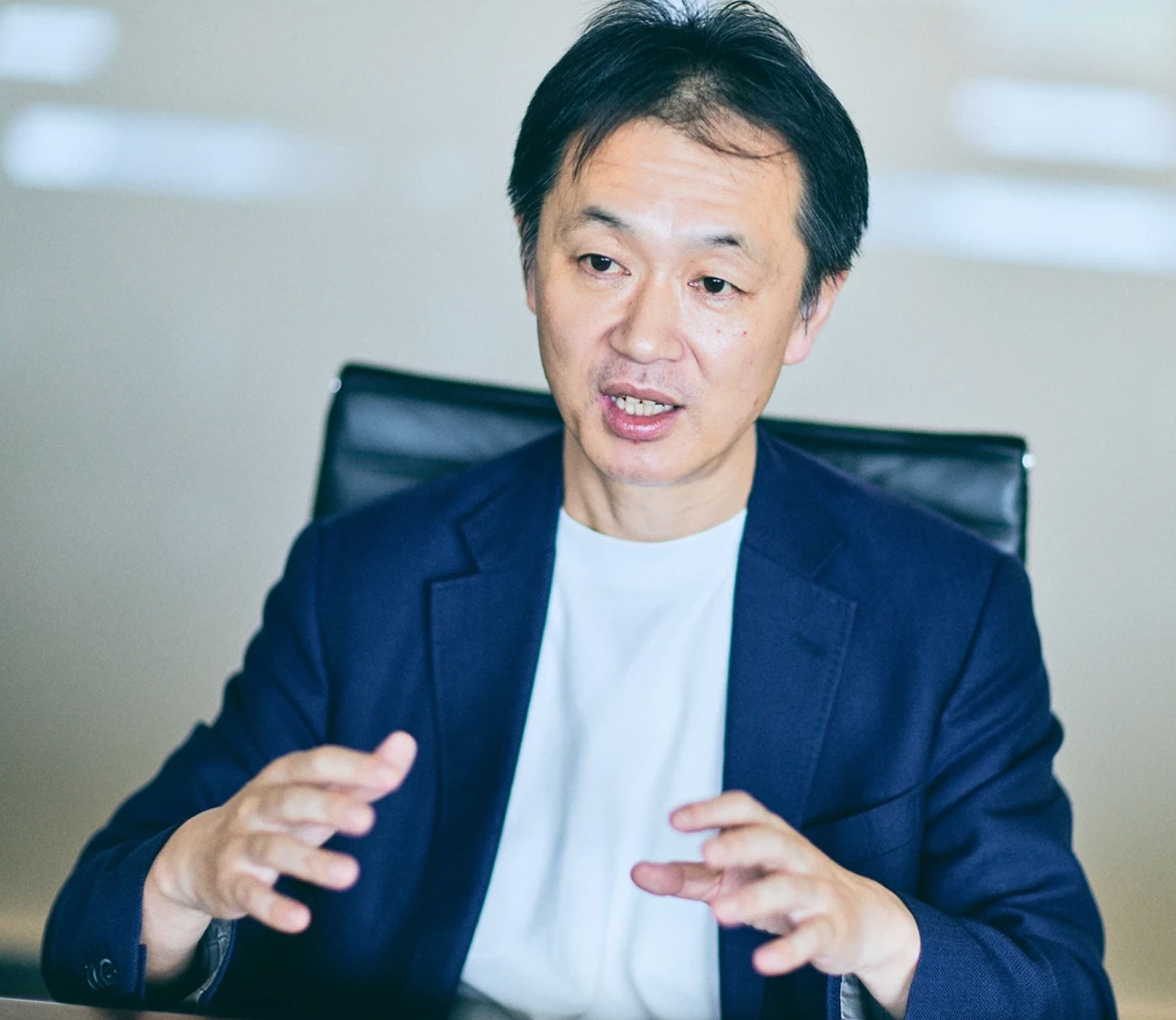 代表 荒井のインタビュー風景