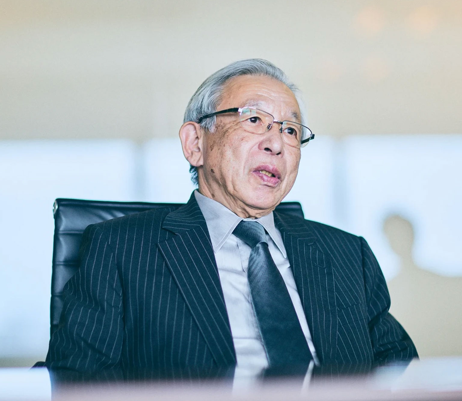 鈴木のインタビュー風景