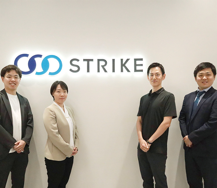 インタビューイメージ 株式会社LALALA Plus 代表取締役社長 酒井 大輔氏、ストライク礒田、ストライク秋山、ストライク富田